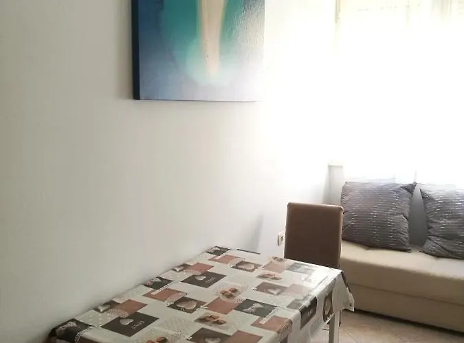 Alloggio in famiglia Pretty Big Double Bed With Balcony