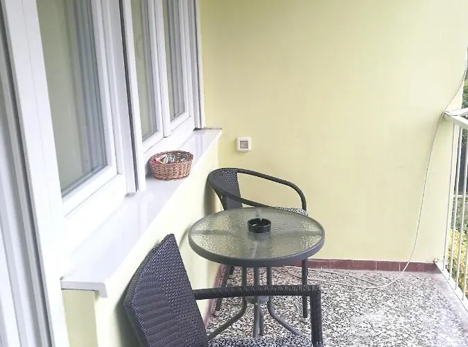 Pretty Big Double Bed With Balcony