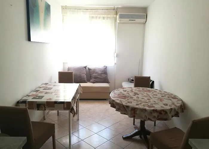 Pretty Big Double Bed With Balcony Alloggio in famiglia Spalato