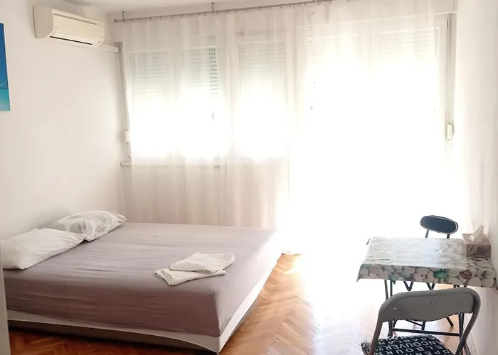 Alloggio in famiglia Pretty Big Double Bed With Balcony *