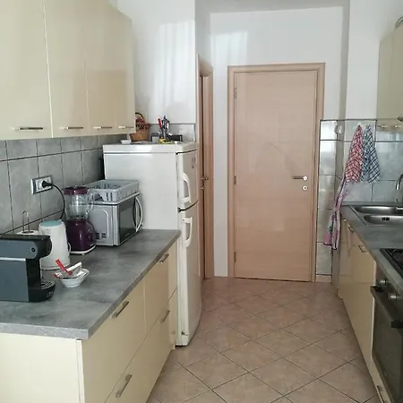 Pretty Big Double Bed With Balcony Проживання в сім'ї Спліт