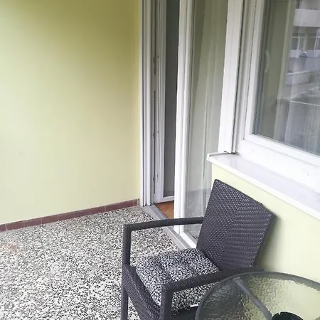 Pretty Big Double Bed With Balcony